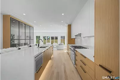 124 Forest Street, New Canaan, CT 06840 - Photo 9
