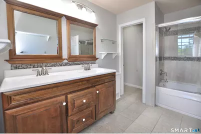 10 Breezy Knoll Drive, Bloomfield, CT 06002 - Photo 29