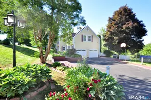 10 Breezy Knoll Dr, Bloomfield, CT 06002 - Photo 5
