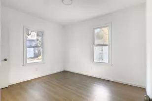 76 Burton St, Waterbury, CT 06704 - Photo 19