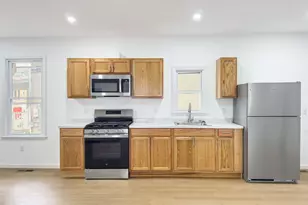 76 Burton St, Waterbury, CT 06704 - Photo 7