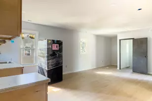 76 Burton St, Waterbury, CT 06704 - Photo 5