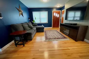 41 Cumpstone Dr, Hamden, CT 06518 - Photo 3