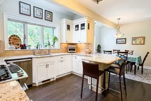 2 Jeremy Garden Ln, Woodbridge, CT 06525 - Photo 7