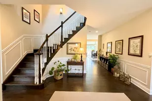 2 Jeremy Garden Ln, Woodbridge, CT 06525 - Photo 3