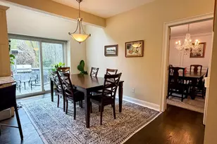 2 Jeremy Garden Ln, Woodbridge, CT 06525 - Photo 5