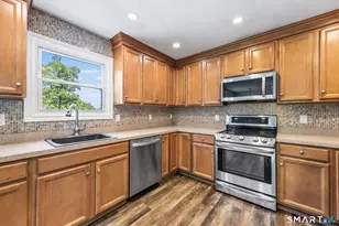 45 E Gate Rd, Danbury, CT 06811 - Photo 7
