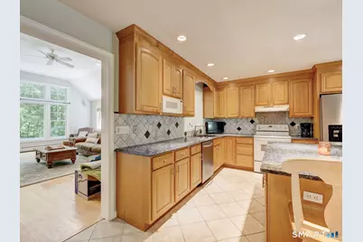 35 Woodsedge Court, Berlin, CT 06037 - Photo 15