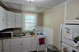202 Broadway, Norwich, CT 06360 - Photo 9