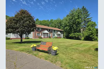 25 Lisa Court #11, Waterbury, CT 06704 - Photo 5
