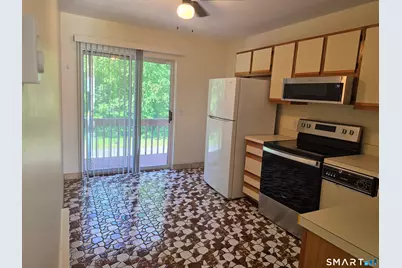 25 Lisa Court #11, Waterbury, CT 06704 - Photo 3