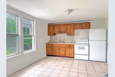 44 Quinsigamond Avenue, Waterbury, CT 06708 - Photo 5