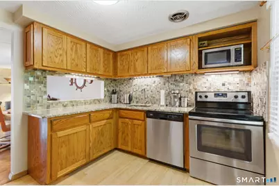 56 Trolley Crossing Lane #56, Middletown, CT 06457 - Photo 3