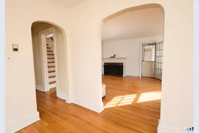 105 Dixon Street, Bridgeport, CT 06604 - Photo 11