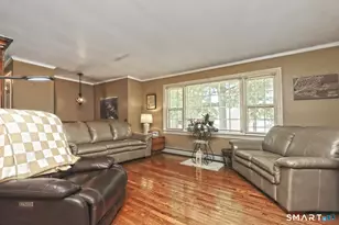 30 Squire Ct, Milford, CT 06460 - Photo 7