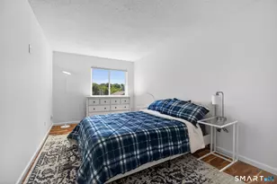 722 Robert Frost Dr, Branford, CT 06405 - Photo 23