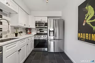 722 Robert Frost Dr, Branford, CT 06405 - Photo 13