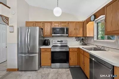 35 Mallard Lane, East Haven, CT 06512 - Photo 9