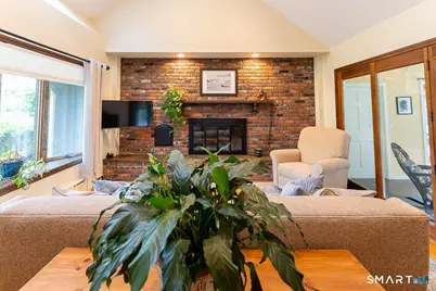 32 Lornadale Drive, Norwich, CT 06360 - Photo 5