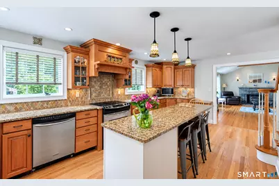 10 Westwood Road, Trumbull, CT 06611 - Photo 11