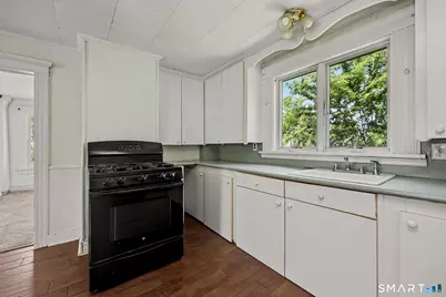 26 Victor Street, Danbury, CT 06810 - Photo 9