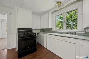 26 Victor St, Danbury, CT 06810 - Photo 9