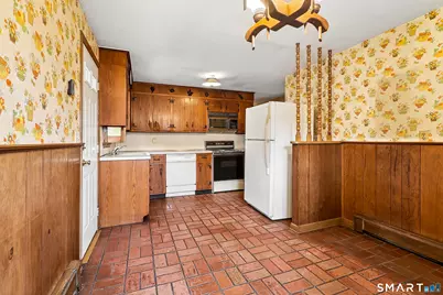 81 Shoreham Terrace, Fairfield, CT 06824 - Photo 7