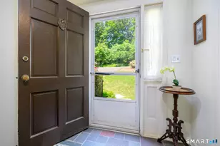 101 E Cross Rd, Stamford, CT 06907 - Photo 9