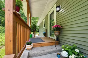 11 Hammond Rd, New Fairfield, CT 06812 - Photo 9