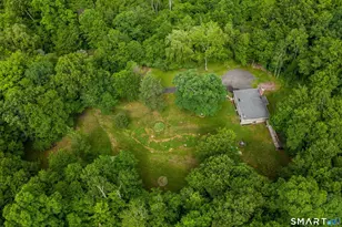 11 Hammond Rd, New Fairfield, CT 06812 - Photo 3