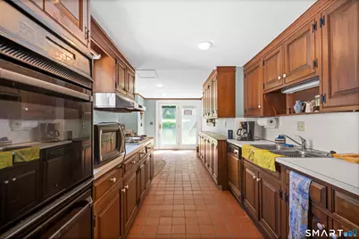 128 Terrys Plain Road, Simsbury, CT 06070 - Photo 15