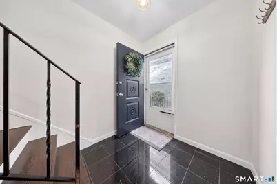 26 Highview Avenue #B, Stamford, CT 06907 - Photo 5