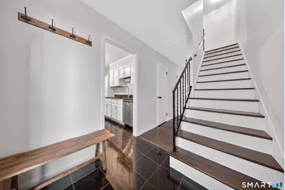 26 Highview Avenue #B, Stamford, CT 06907 - Photo 3