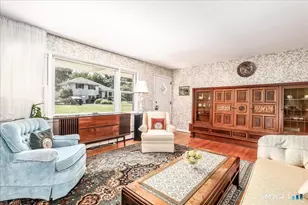 9 Manning St, New Fairfield, CT 06812 - Photo 7