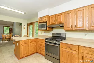 81 White Plains Rd, Norwich, CT 06360 - Photo 15