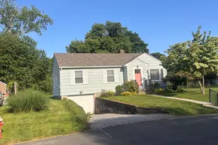 5 Herster Dr, East Lyme, CT 06357 - Photo 1