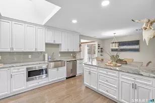 260 Weeping Willow Ln, Fairfield, CT 06825 - Photo 9