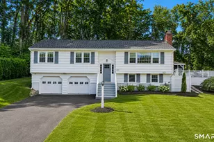 260 Weeping Willow Ln, Fairfield, CT 06825 - Photo 1