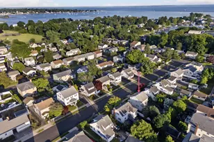 30 Noble St, Stamford, CT 06902 - Photo 3