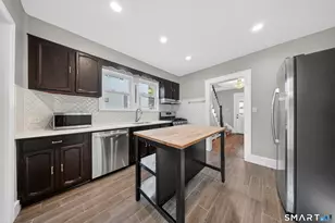 30 Noble St, Stamford, CT 06902 - Photo 15