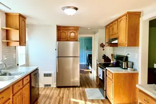 729 Lovely St, Avon, CT 06001 - Photo 9