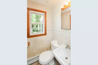 96 Crestwood Trail, East Hartford, CT 06118 - Photo 17