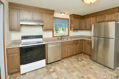 96 Crestwood Trail, East Hartford, CT 06118 - Photo 5