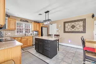 11 10 Coat Ln, Shelton, CT 06484 - Photo 21