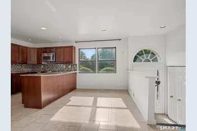 197 Sheephill Road #C, Greenwich, CT 06878 - Photo 3