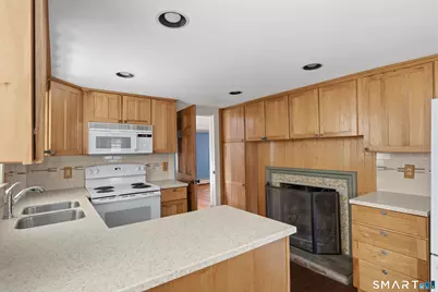 62 Highland Street, Wethersfield, CT 06109 - Photo 19