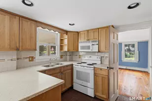62 Highland St, Wethersfield, CT 06109 - Photo 17