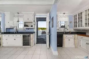 30 Essex St, Groton, CT 06355 - Photo 15