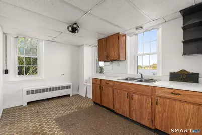30 Essex Street, Groton, CT 06355 - Photo 37