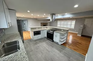16 Wedgewood Dr, Woodbridge, CT 06525 - Photo 3